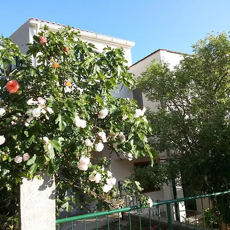 Dalmacija * Gradac (Split-Dalmatia)